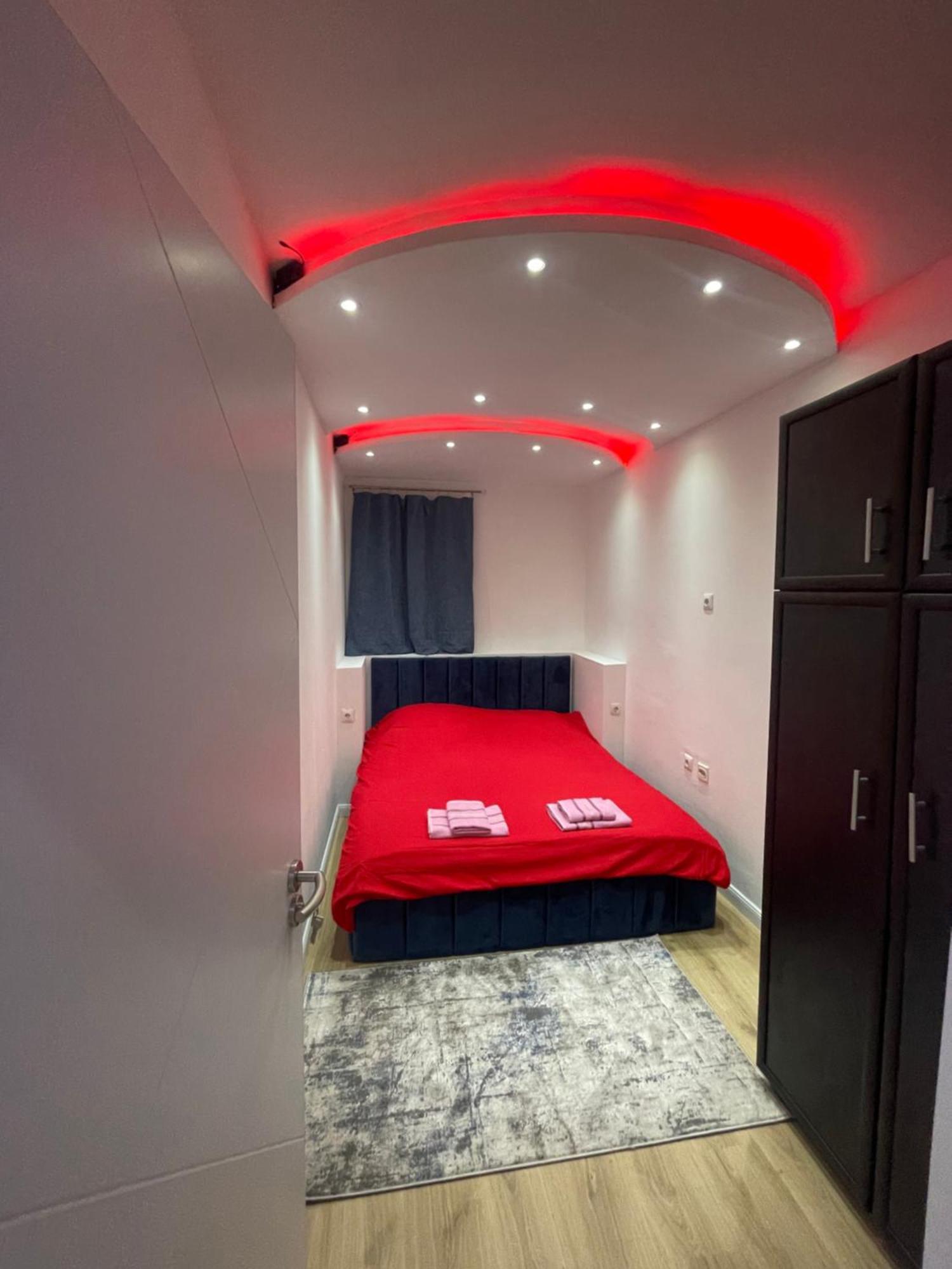 38 Apartment 3 Priştine Dış mekan fotoğraf
